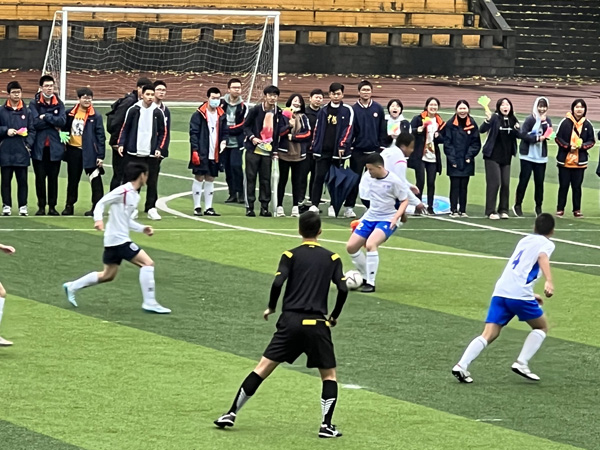 渝超联赛-重庆城市足球联赛赛程-直播比分入口10月3日十一人制MVP2025“耀·星耀五洲杯”青少年足球文化节第50站(中国·重庆)