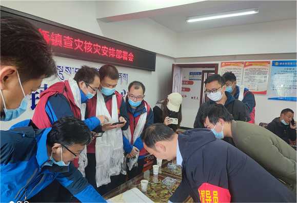 现场工作组召开安排部署会。重庆市地震局供图