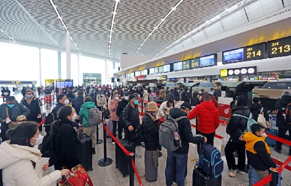 重庆江北机场今日迎来返程高峰。江北机场供图