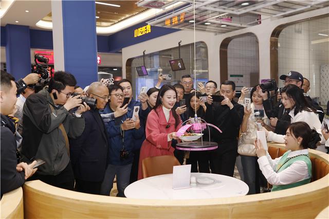 重庆记协新媒体专委会3月教育培训和创作实践活动在梁平举行1