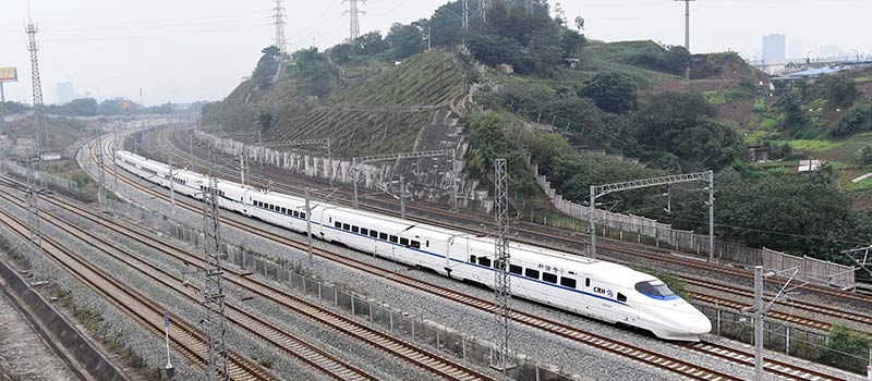 渝万高铁正式开通运营 三峡库区迎来“高铁时代”
