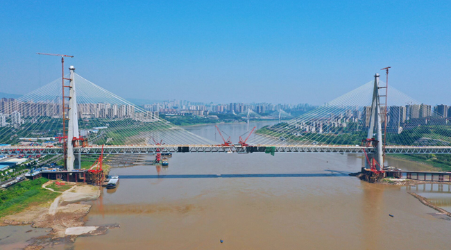 重庆白居寺长江大桥预计8月底迎全桥合龙