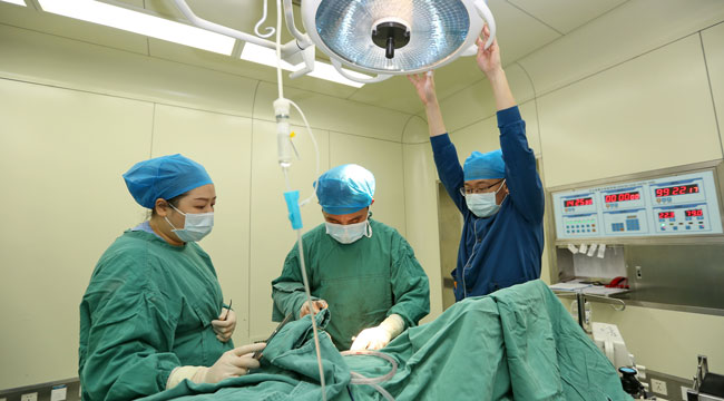 国际护士节｜手术室里的“男丁格尔”