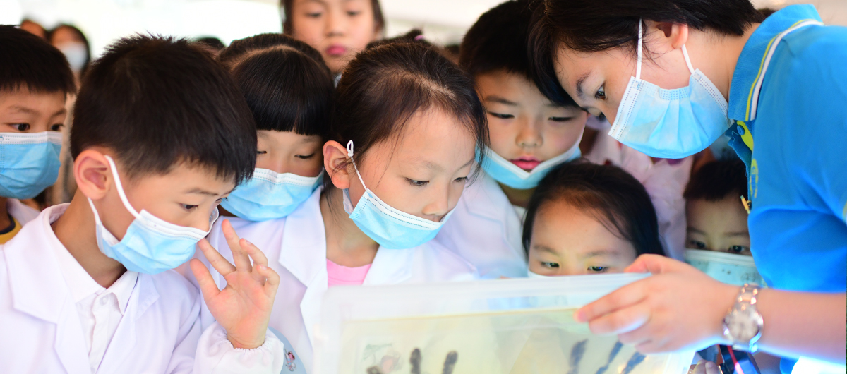 重慶醫科大學附屬大學城醫院開展“我做小醫生”公益體驗活動